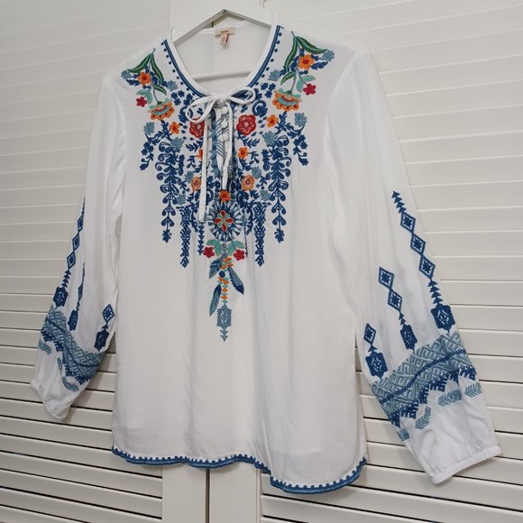 Reba Embroidered Tunic White Blue Boho Peasant Style - Picture 9 of 12